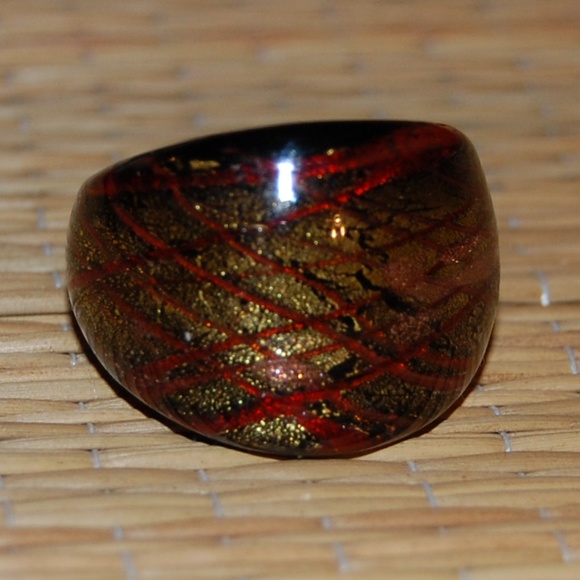 Pretty Glass Ring - Picture 1 of 5